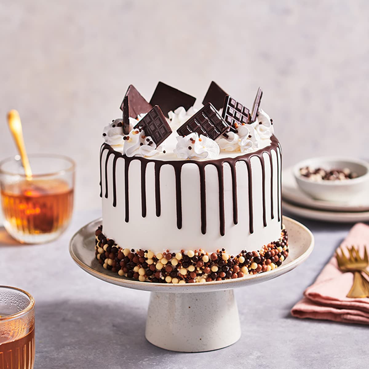 funcakes-cake-drip-zuckerglasur-chocolate-180-g image 2