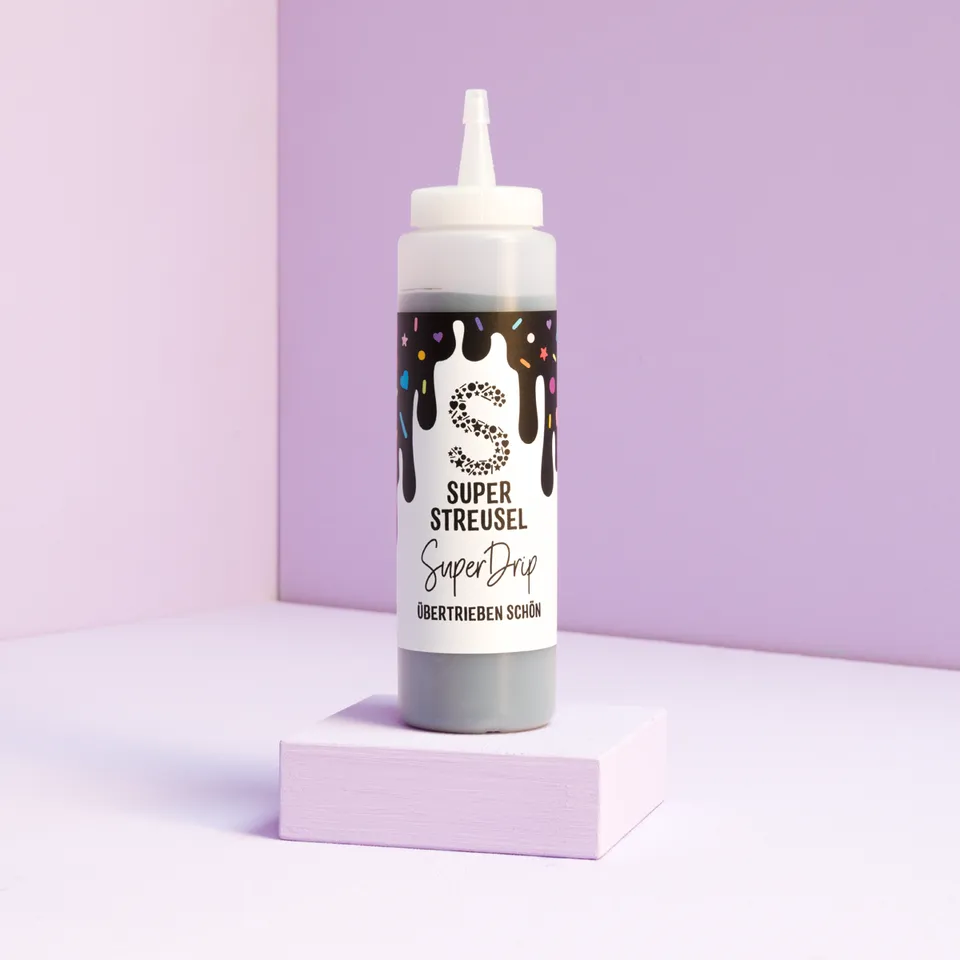 super-streusel-superdrip-schwarz-kuchenglasur-in-der-flasche image 1