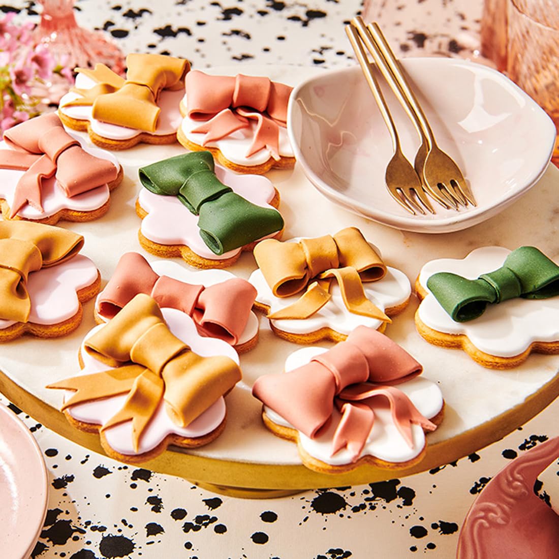 funcakes-sugar-paste-rollfondant-sparkling-gold-250-g image 2