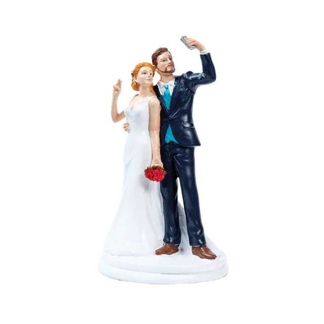 decocino-tortenfigur-brautpaar-selfie-liebe-20cm image 1