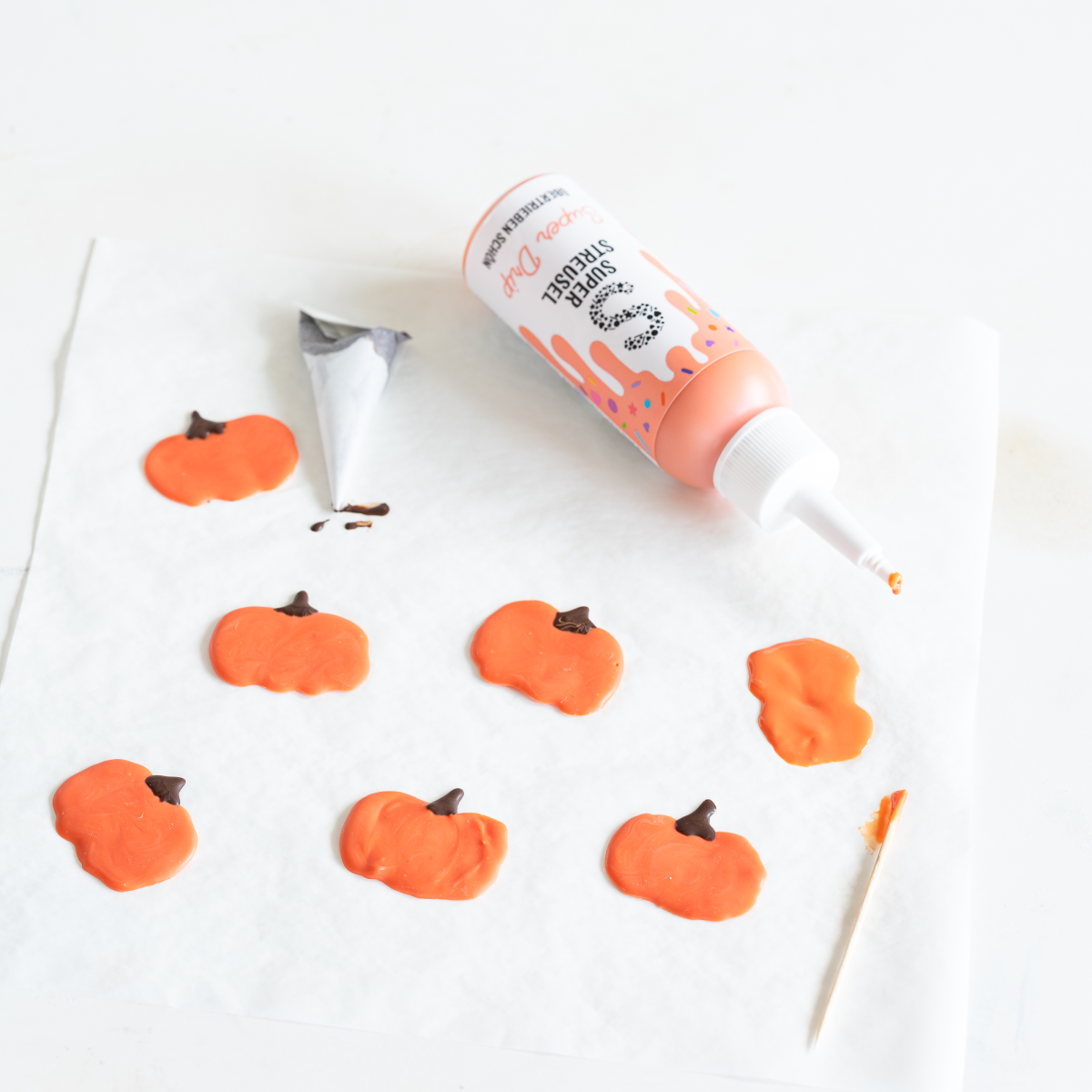 super-streusel-superdrip-orange-kuchenglasur-in-der-flasche-mit-vanille-schoko-g image 4