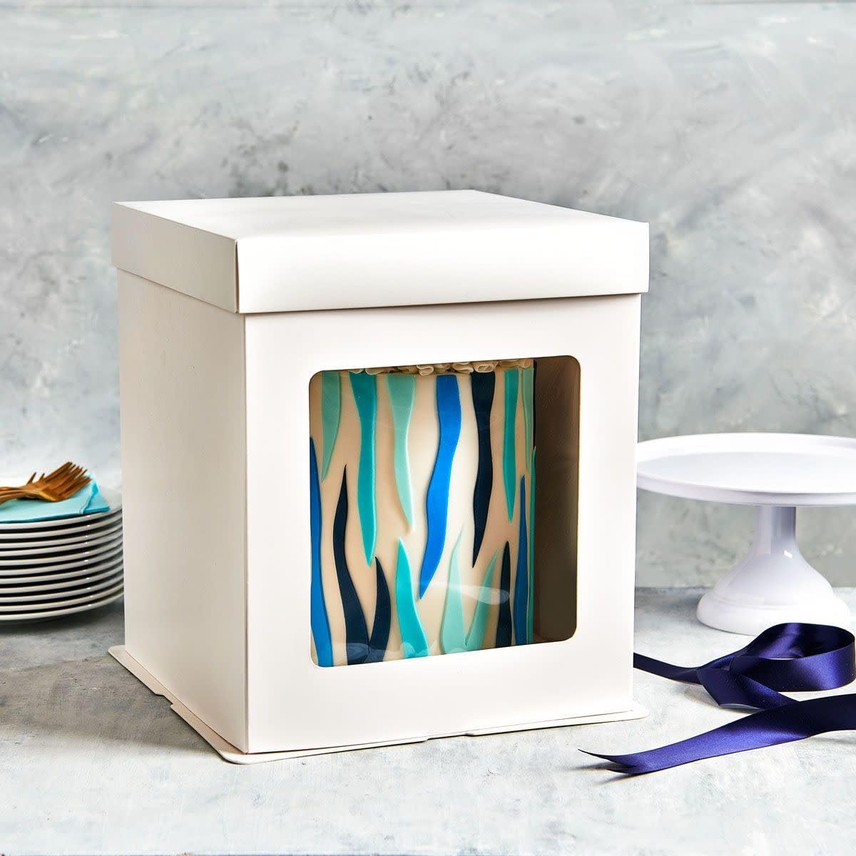 funcakes-tall-cake-box-30-4x30-4x34-5-cm-tortenkarton-mit-fenster image 5