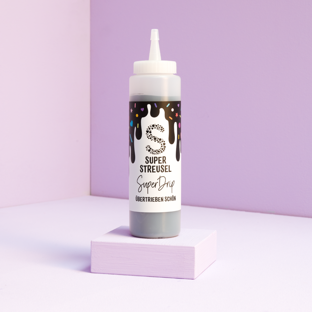 super-streusel-superdrip-schwarz-kuchenglasur-in-der-flasche image 1