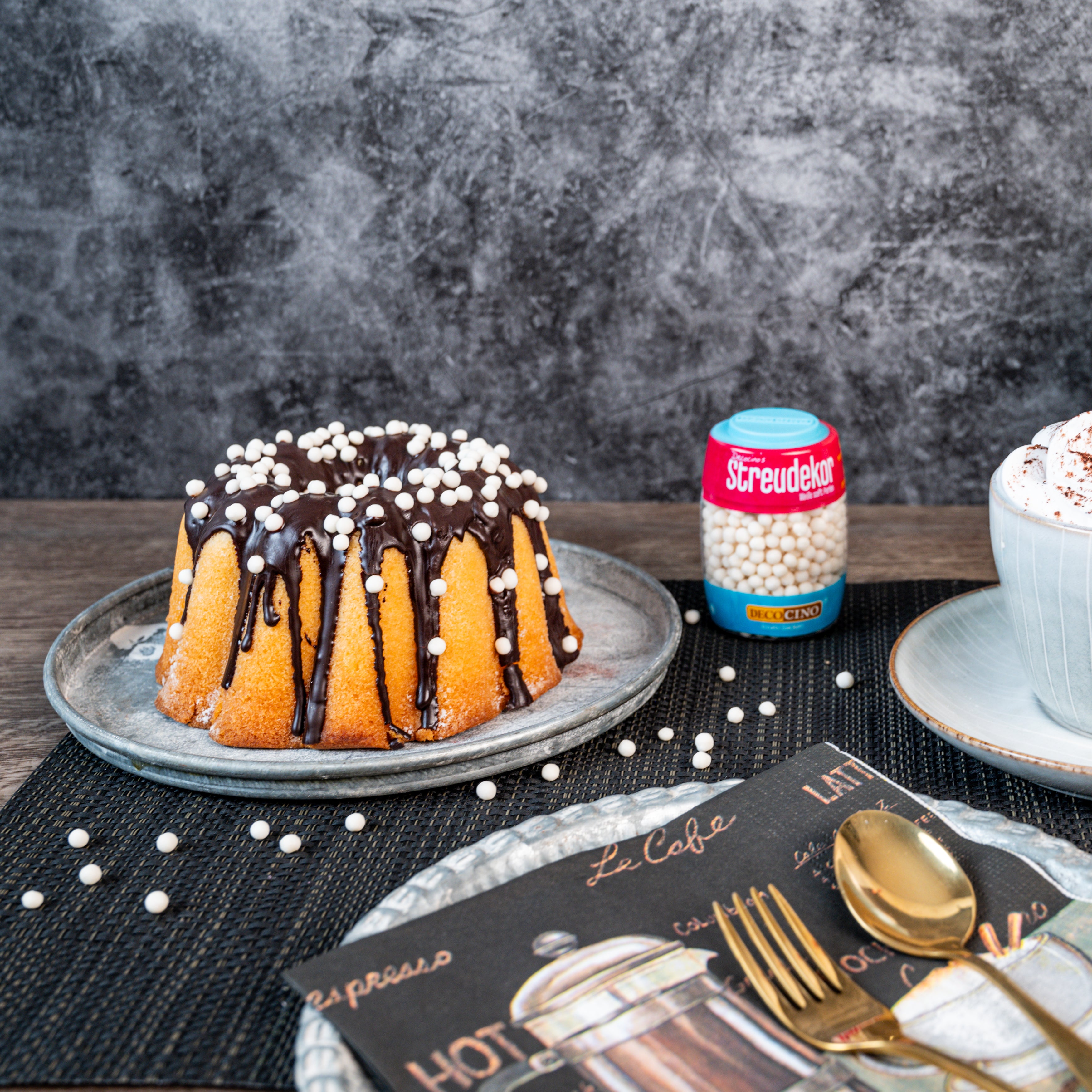 decocino-streudekor-perlen-wei-50g-zuckerdekor image 3