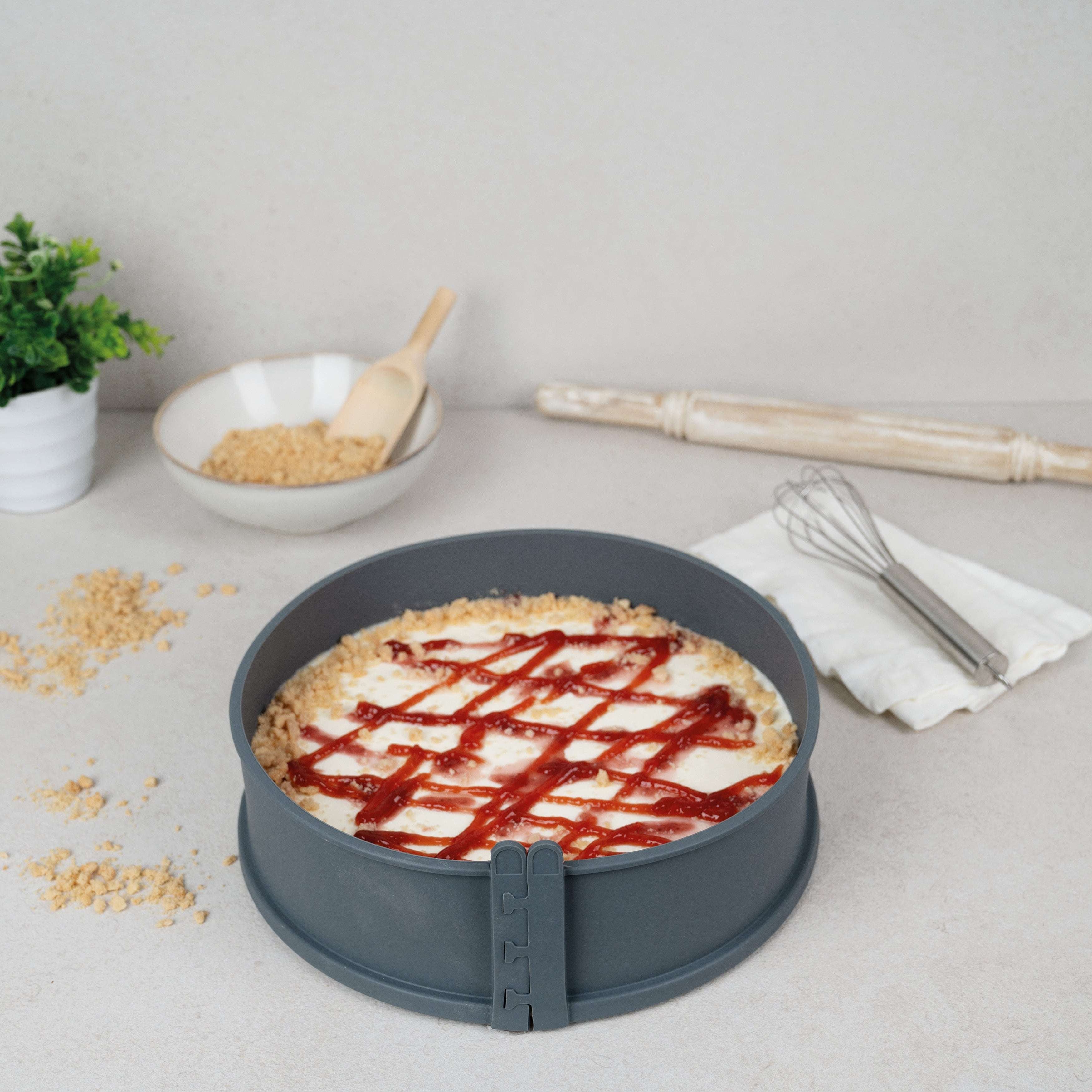 decocino-flexible-springformen-mit-porzellan-servierplatte-26cm image 1