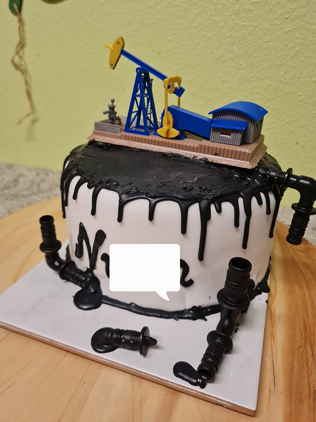 Genial für schwarze Drips und Schrift, braucht etwas Gefühl