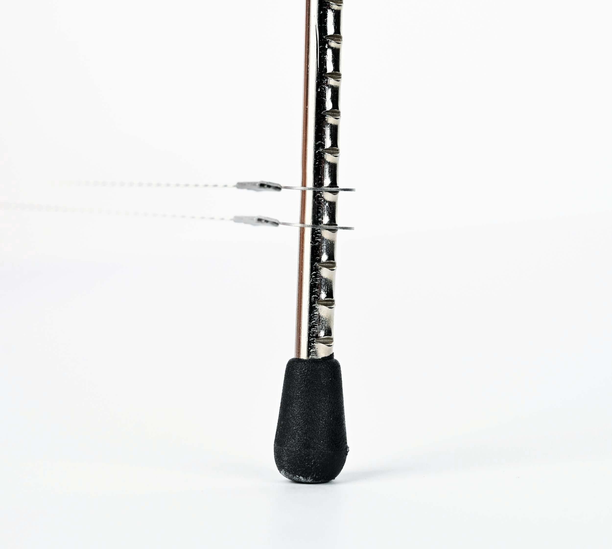 decocino-tortenschneider-bis-28cm-1-5-7-5cm-edelstahldraht image 4