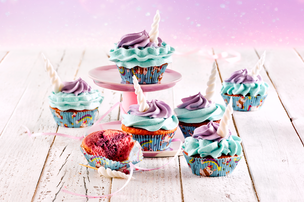 ruf-einhorn-cup-cakes-backmischung-mit-zweifarbigem-teig-und-creme image 2