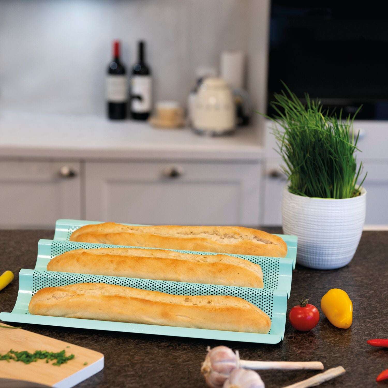 decocino-baguette-backform-mint-edition-3fach-perforierte-baguetteform image 4