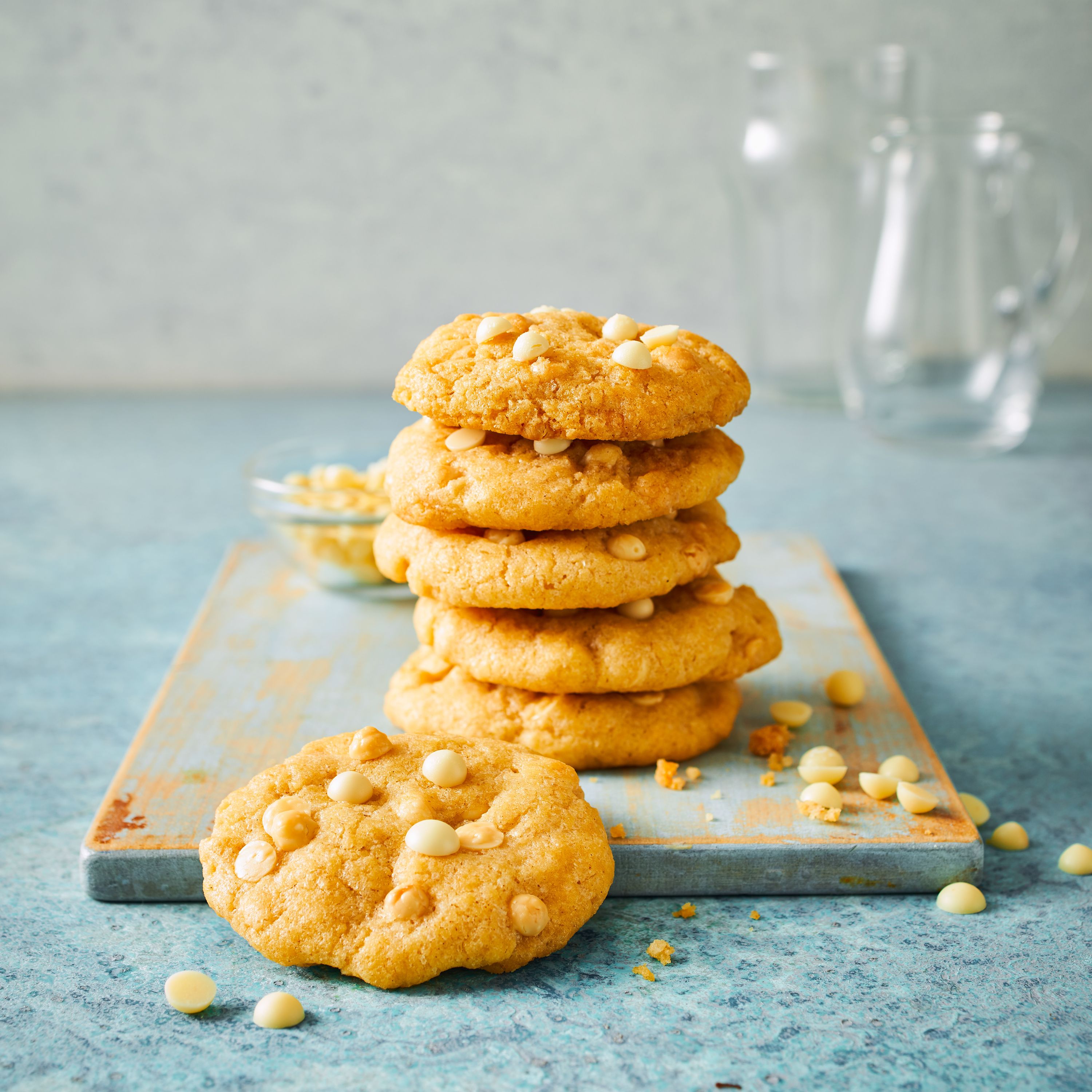 ruf-schoko-tr-pfchen-wei-100-g-backfeste-wei-e-schokodrops image 3