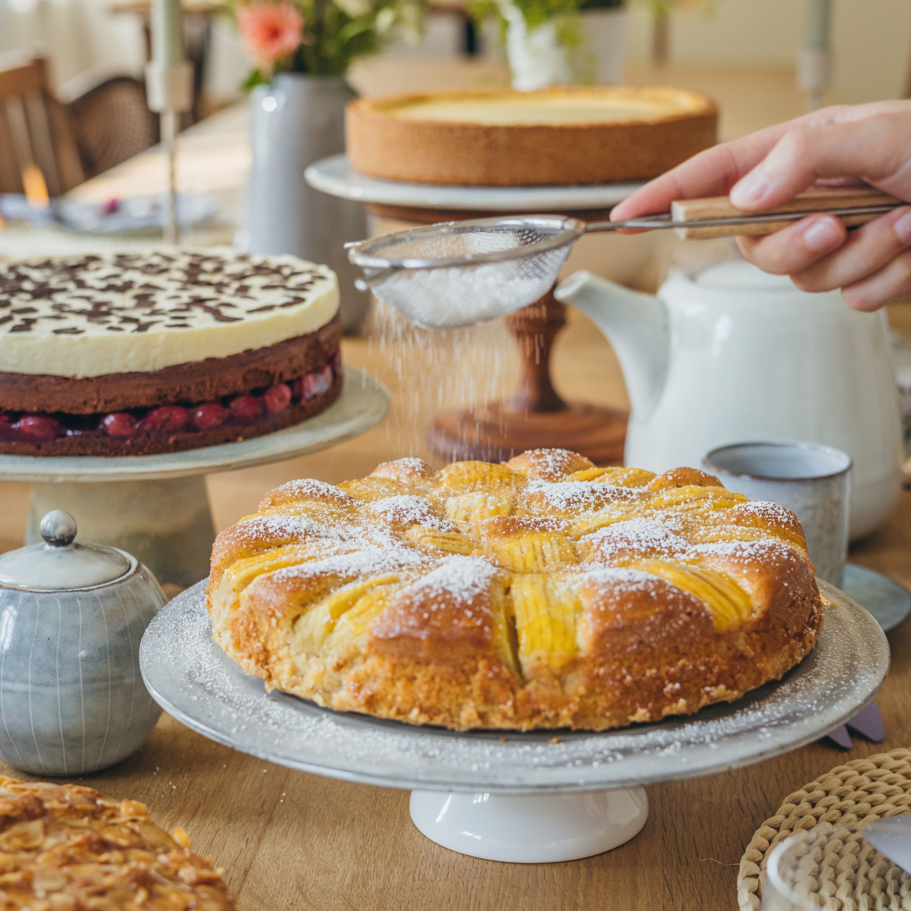 ruf-landlust-apfelkuchen-backmischung-mit-streusel-und-aprikosenso-e image 2