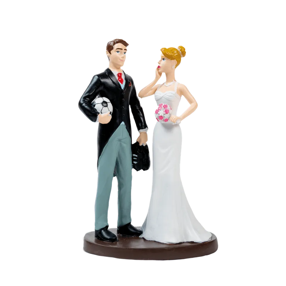 decocino-tortenfigur-brautpaar-fu-ballliebe-18cm image 1