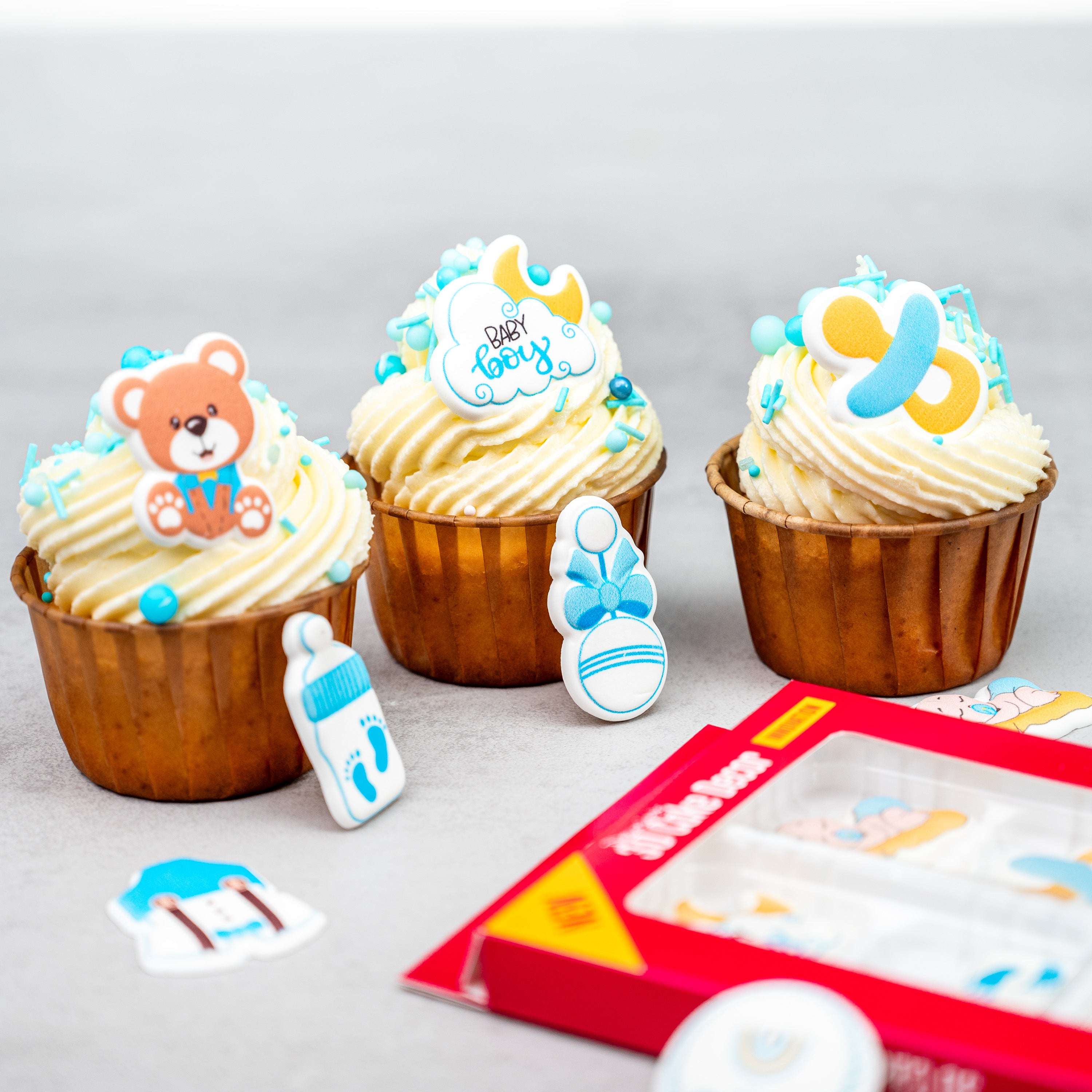 decocino-3d-cake-decor-baby-hellblau-8-st-ck-zuckerdekor-f-r-taufe image 2